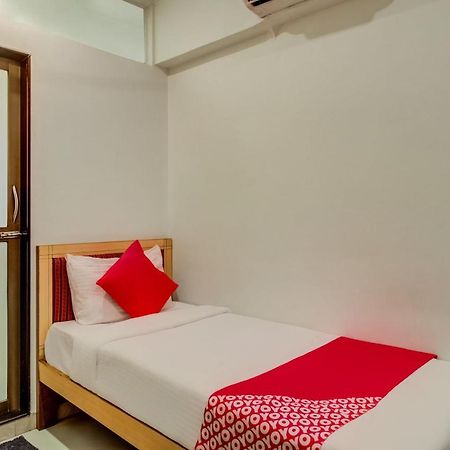 Oyo Flagship 572 Santacruz West Hotel Mumbai Bagian luar foto