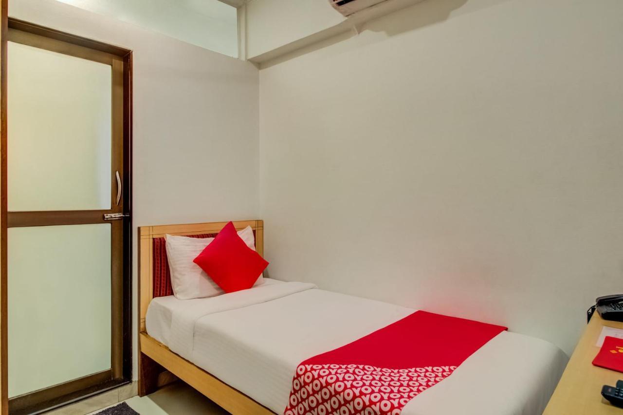 Oyo Flagship 572 Santacruz West Hotel Mumbai Bagian luar foto