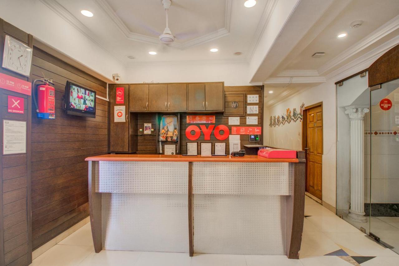 Oyo Flagship 572 Santacruz West Hotel Mumbai Bagian luar foto