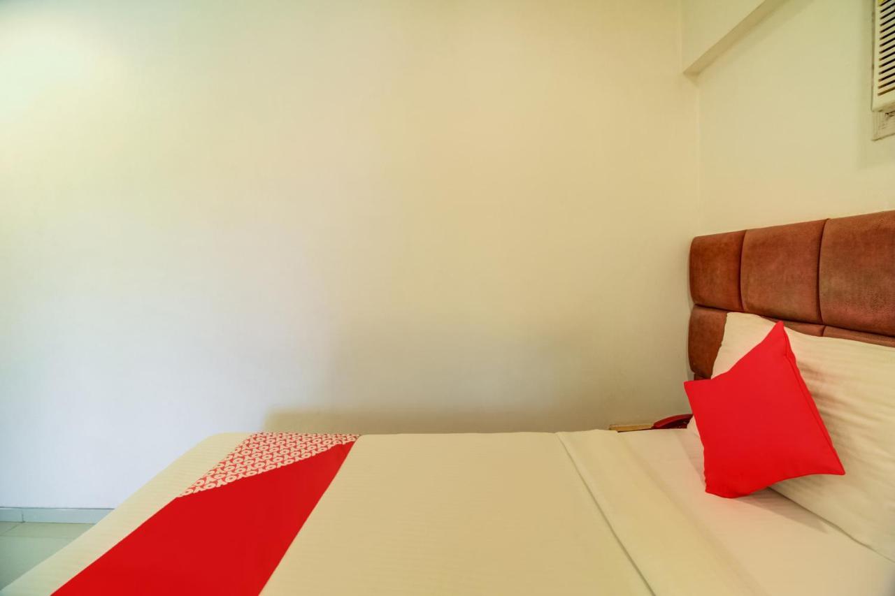 Oyo Flagship 572 Santacruz West Hotel Mumbai Bagian luar foto