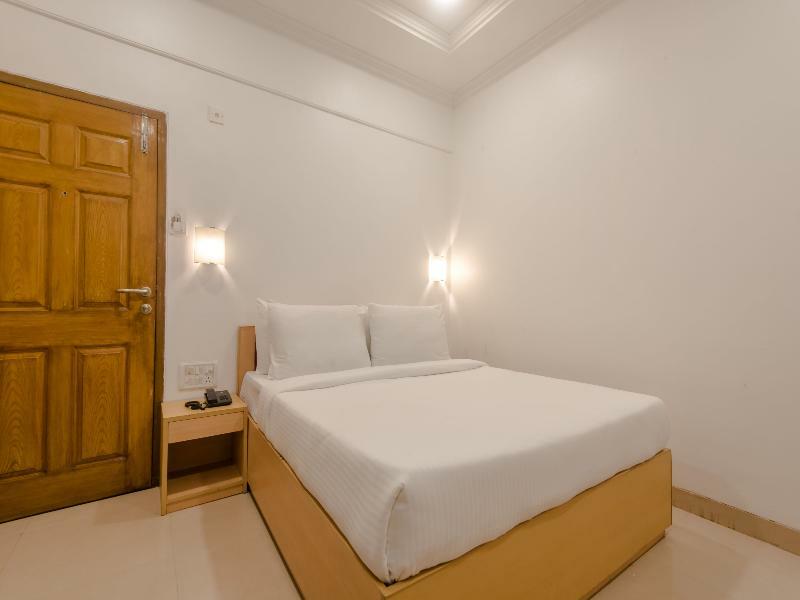 Oyo Flagship 572 Santacruz West Hotel Mumbai Bagian luar foto